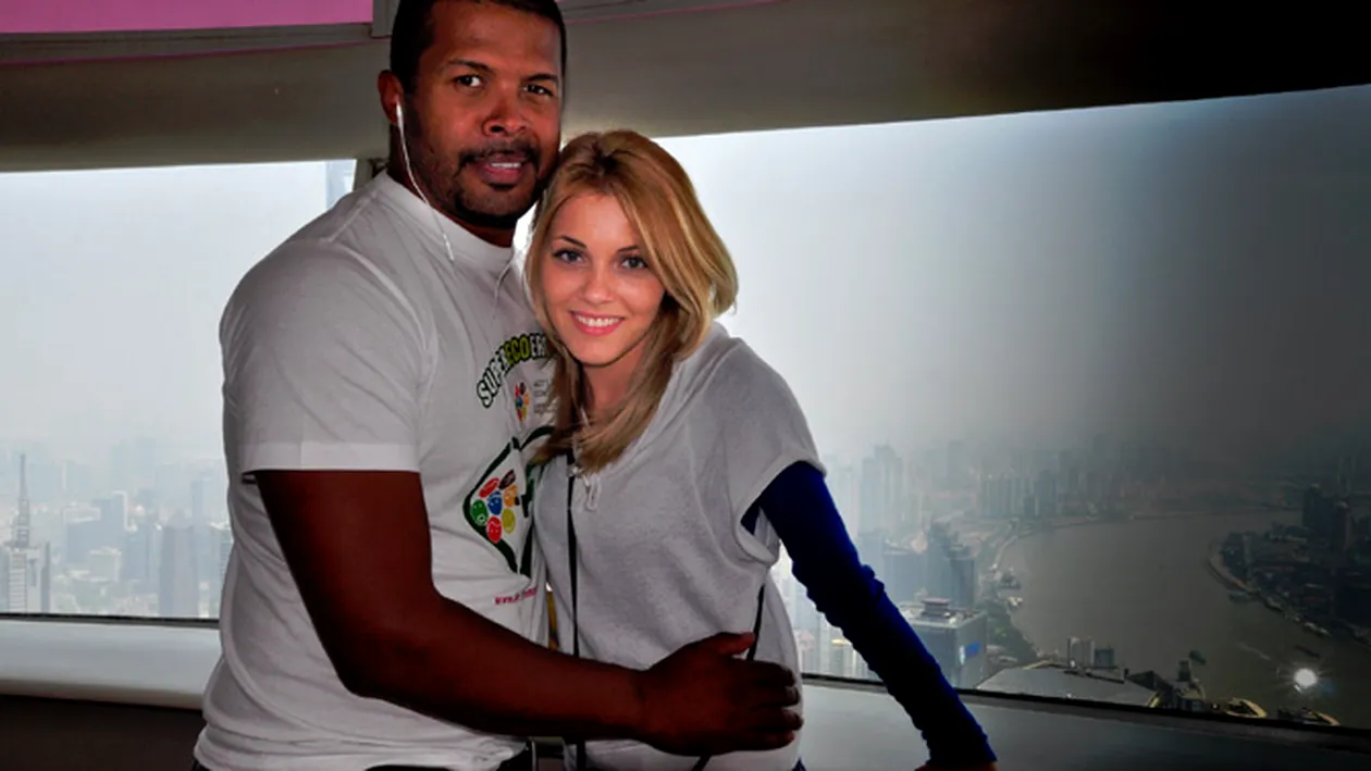 Andreea si Cabral au tanjit dupa sarmale si shaorma in timpul vacantei in China