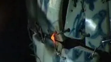 VIDEO Chinezii au lansat ultima moda! Rochiile de portelan de 100.000 de dolari!