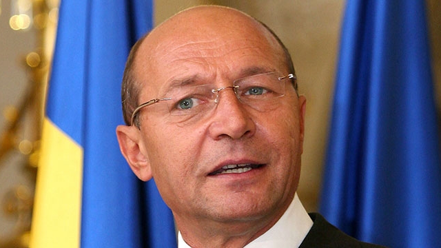 Băsescu le urează "La mulţi ani! " românilor, de Ziua limbii române