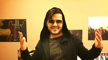 LIVIU VÂRCIU, în braţele unei blonde celebre la botezul micuţei ANDEI ADAM!