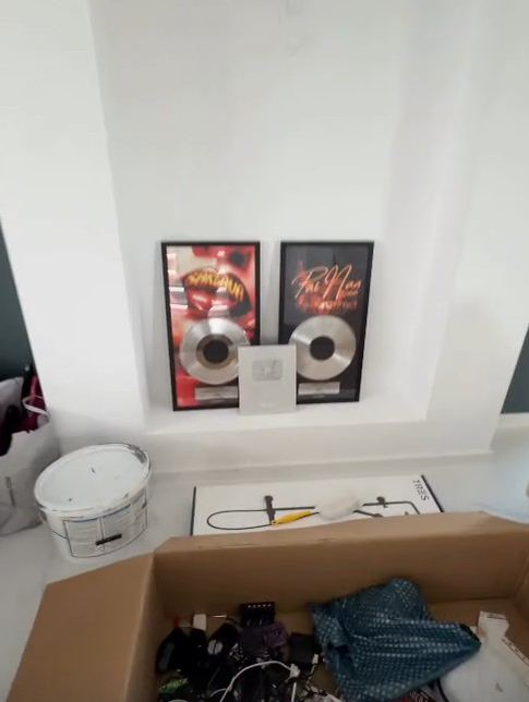 Cum arată noua vilă a lui Babasha? Imagini rare cu locuința manelistului, vecin cu Dorian Popa