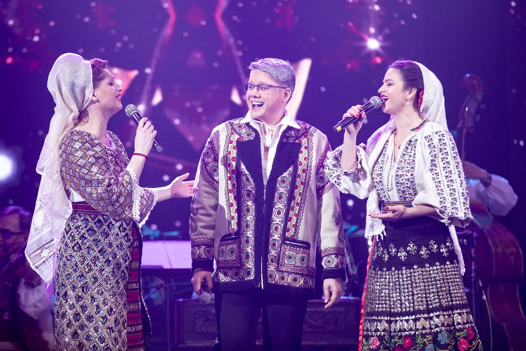 Fuego, show total cu folclor la Sala Palatului