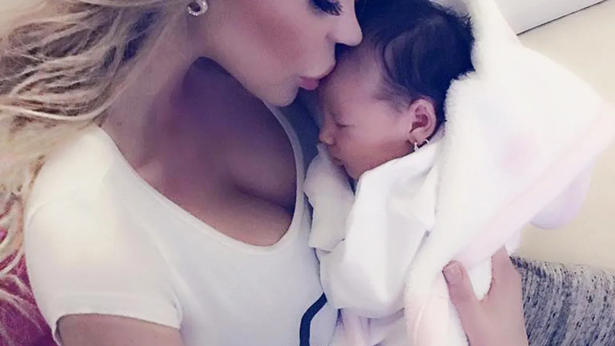 BIANCA DRĂGUŞANU  a ajuns pe patul de spital, la doar o săptămână de când a devenit mămică!