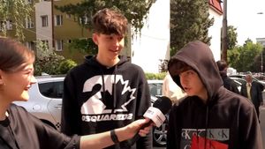 A depășit recordul! Câte pagini a scris acest elev din Suceava, la ultima probă de la Bacalaureat 2025