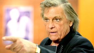 Gabriela, amanta discretă a lui Florin Piersic, s-a iubit pătimaș cu marele actor vreme de 9 ani. Diferența de vârstă dintre cei doi, 17 ani, n-a constituit un obstacol în povestea lor de dragoste