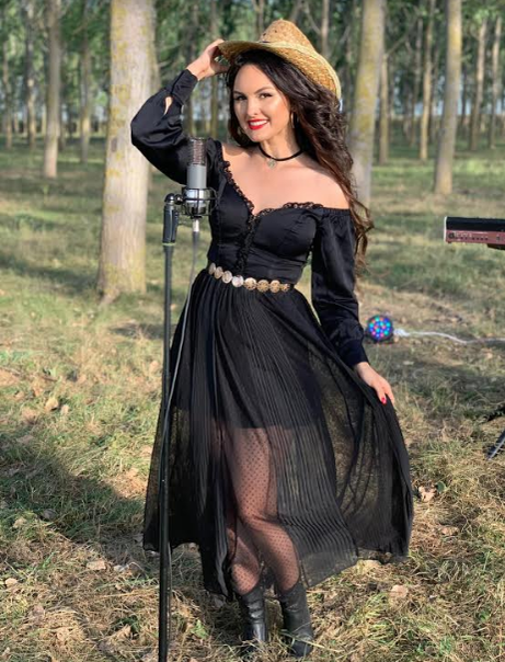 Simona Ruscu lansează un nou proiect muzical! Mesajul artistei: ”Viața e pe primul loc!” VIDEO