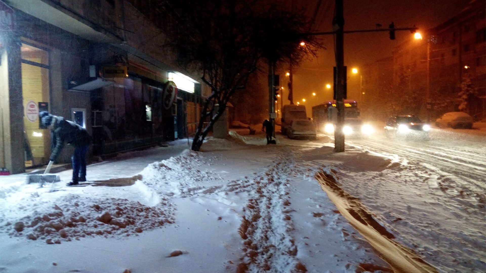 Nici meteorologii nu mai înțeleg nimic: Zăpadă în mijlocul verii. Unde a venit iarna în iulie