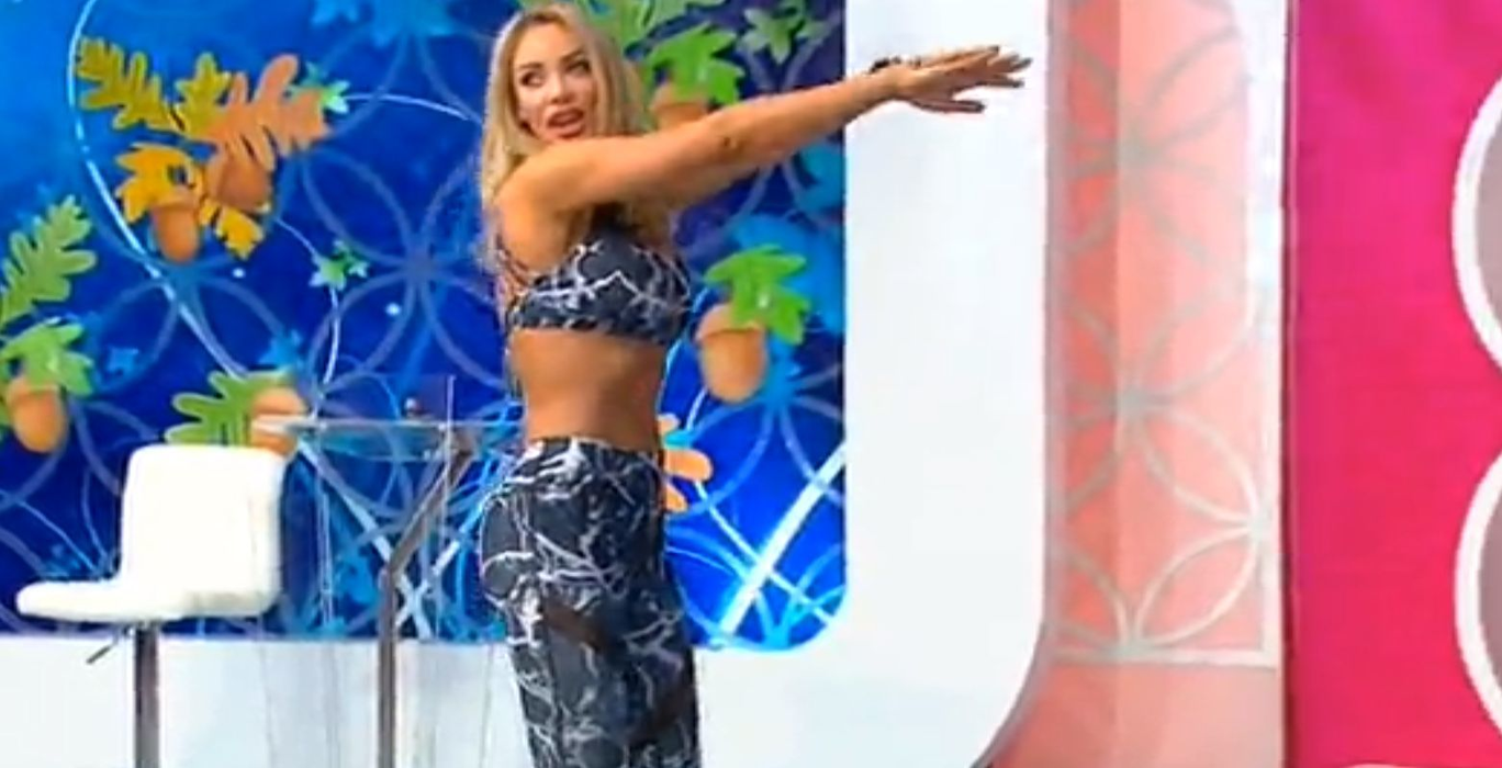 Bianca Drăguşanu şi-a tras asistentă personală la „Te vreau lângă mine”. “Cine nu e cuminte…”