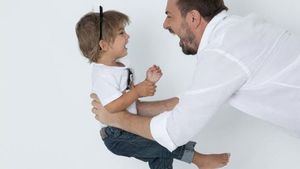 HORIA BRENCIU are o familie fericită! Uite cum arată băieţelul adoptat la trei ani