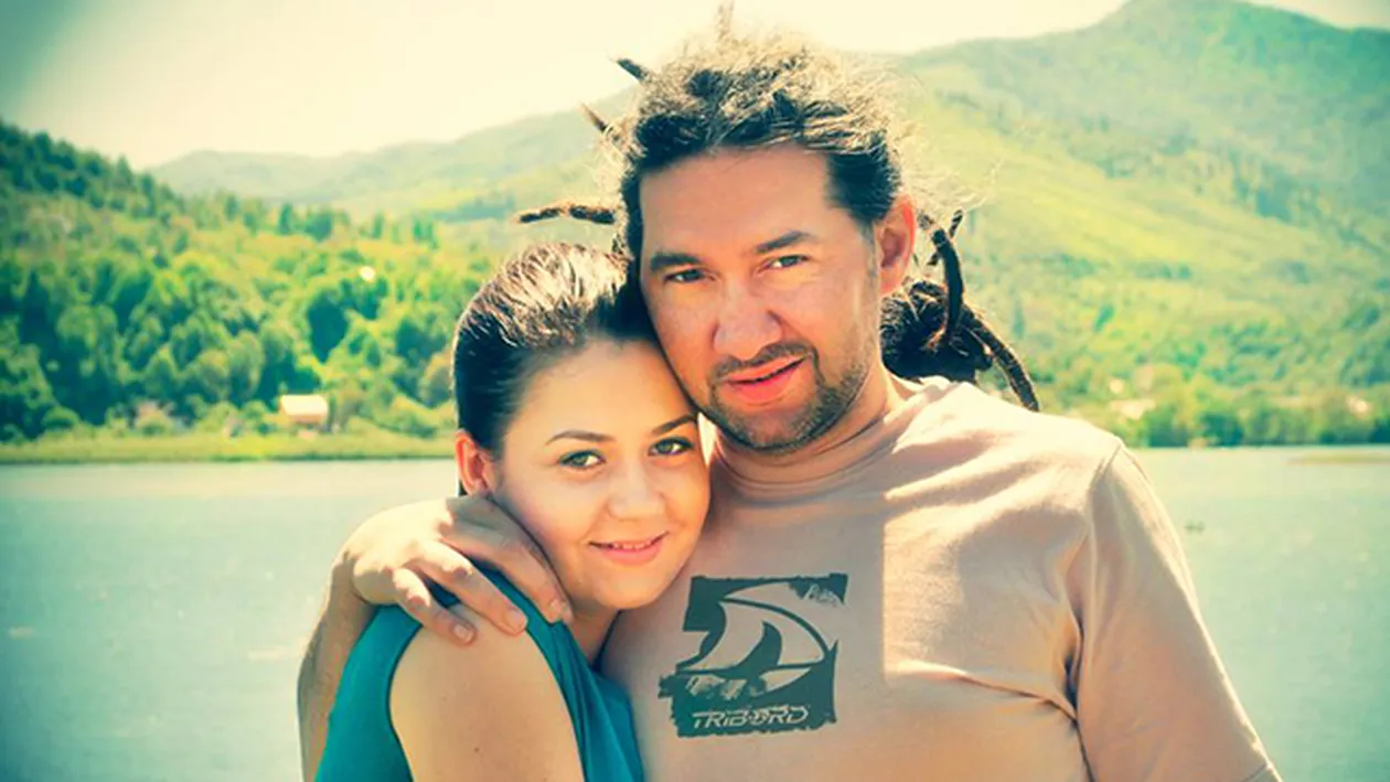 Un cunoscut cantaret de la noi a devenit tatic! Vezi aici primele imagini cu fetita lui: Imi simt ochii umezi...