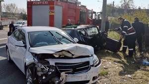 Accident grav în Târgoviște. Un copil și trei adulți au fost răniți