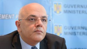 Breaking news: e premieră în Justiţie. Ce pedeapsă a primit puştiul care i-a clonat Fb-ul lui Raed Arafat