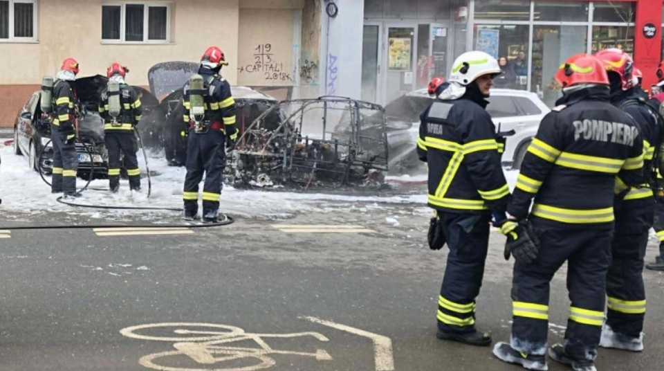 De ce a ars femeia din mașina cuprinsă de flăcări în București, iar bărbatul a scăpat. Cum s-a petrecut tragedia