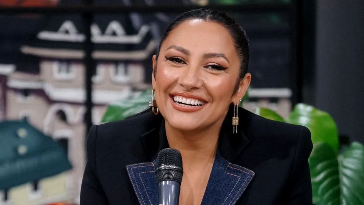 Ce ritual are Andra Măruță înainte de fiecare concert. Așa se asigură că are corzile vocale impecabile!