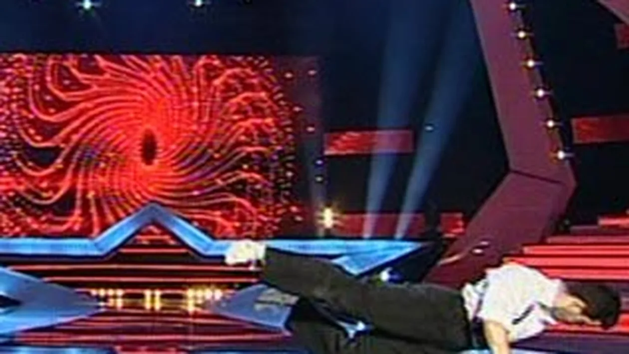 VIDEO Tipul asta danseaza de parca nu are coloana vertebrala! Mihai Petre: Te vreau in finala