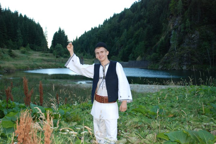 Un cunoscut interpret de muzică populară a avut parte de surpriza vieții sale: ”Am amuțit când l-am văzut”