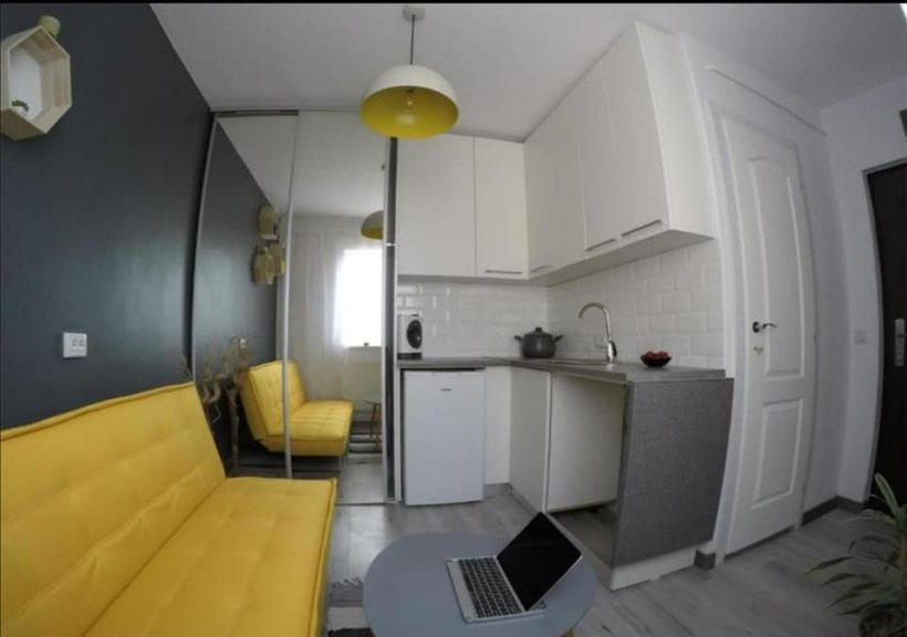 Garsoniera din Galați, „sora” garsonierei de 11 metri din Cluj. Cât cere proprietarul?