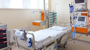 Imagini devastatoare! Cum sunt depozitate cadavrele într-un spital din SUA. Unitatea medicală a fost copleșită de numărul mare de decese
