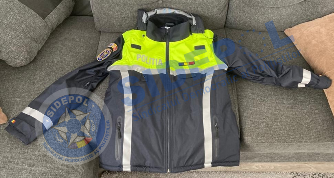 Sindicaliștii din poliție sunt revoltați de uniformele pe care le-au primit. Sursă foto: Facebook Sidepol