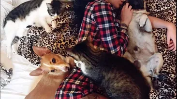 Bunica lui Ruby a cedat: ”E un blestem!” Ce se întâmplă în casa artistei? ”Se încurcă, se îmbârligă, își înfășoară picioarele… ”