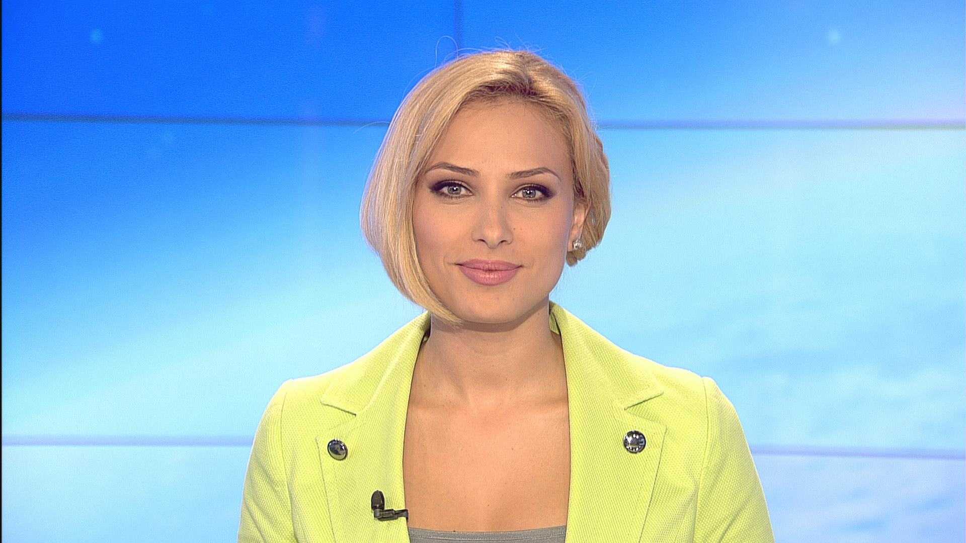 Ce s-a intamplat cu parul ei? Iulia Vantur intra in reparatii capi...lare, pentru ca si-a distrus suvitele in India!