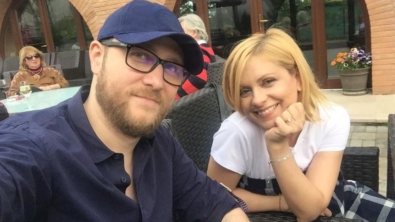 Simona Gherghe aniversează doi ani de căsnicie. Ce mesaj le-a trimis fanilor prezentatoarea