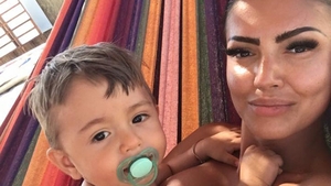 ANDREEA MANTEA suferă că micuţul ei nu are parte de dragostea tatălui! Ce a postat bruneta astăzi