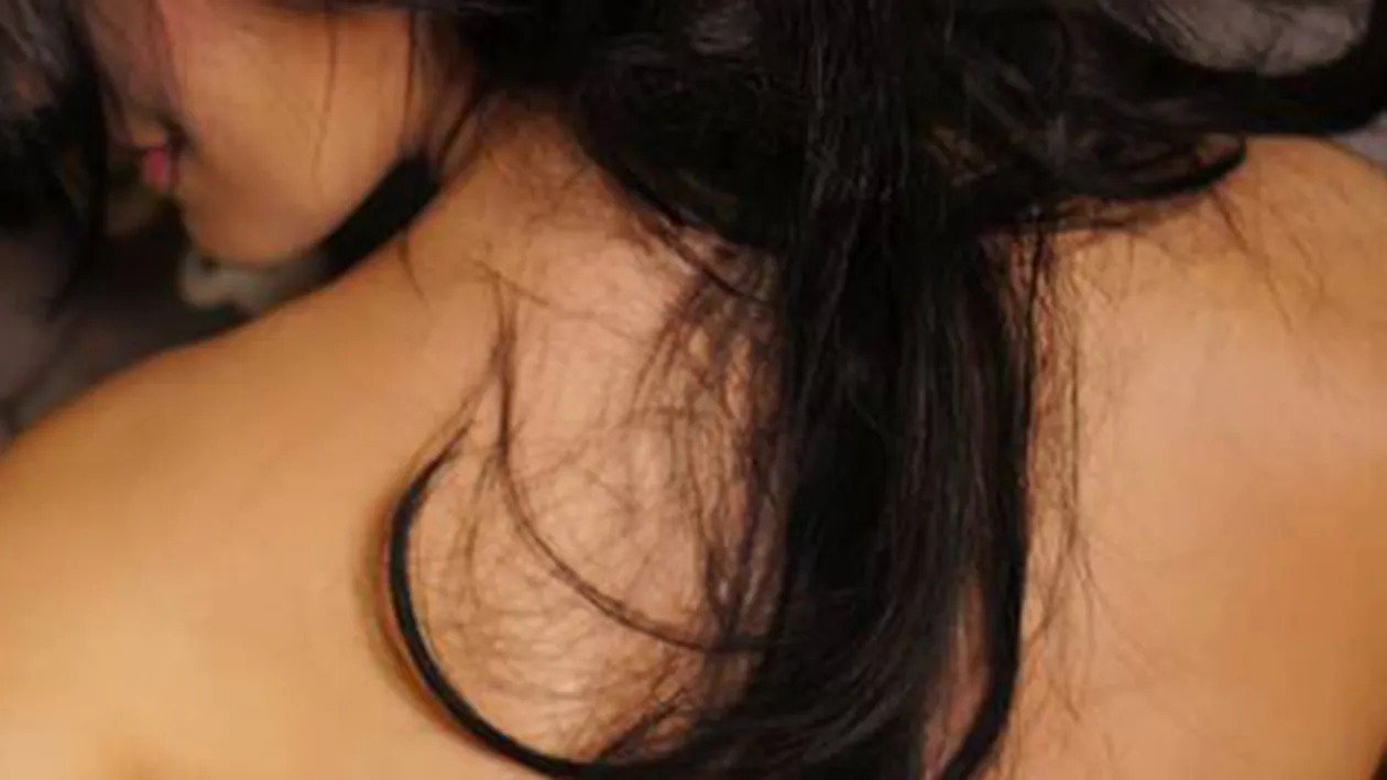 Cea mai cuminte artistă din SHOWBIZ a pozat provocator! Nimeni nu se aştepta la ea! Cum poate să arate...: Nu avea chiloţei