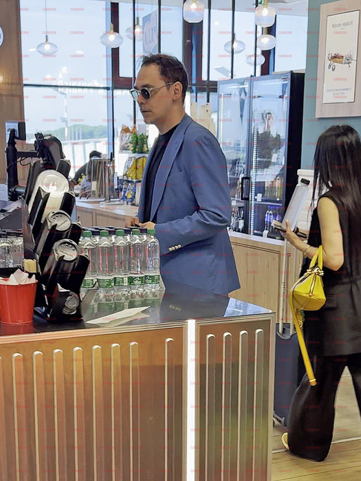 Ultra smart casual, stilul lui Răzvan Simion