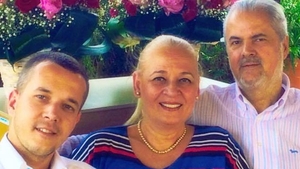 "Bombonel" si ... "bombonica"! Imagini cu "nora" lui Adrian Nastase dezbracata, facute publice!