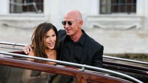Ce contract prenupțial ar avea Jeff Bezos și Lauren Sánchez. Sunt unul dintre cele mai bogate cupluri