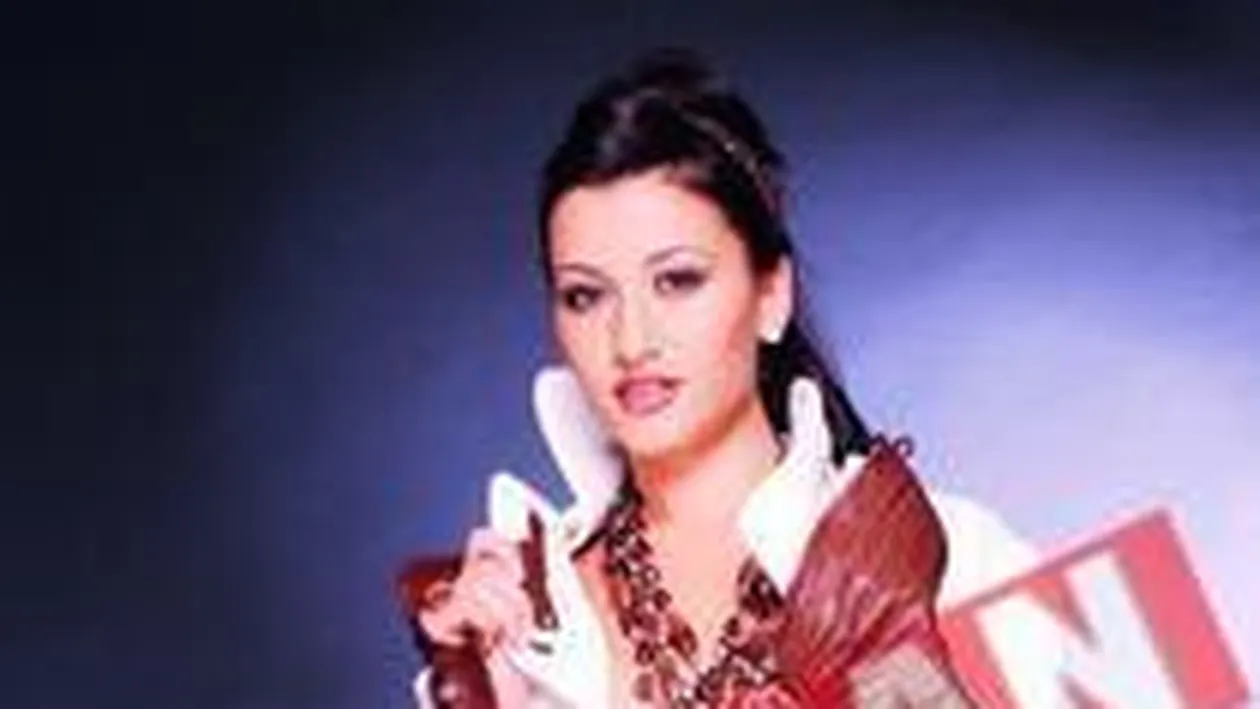 Claudia s-a tocmit cu dansatorii ei