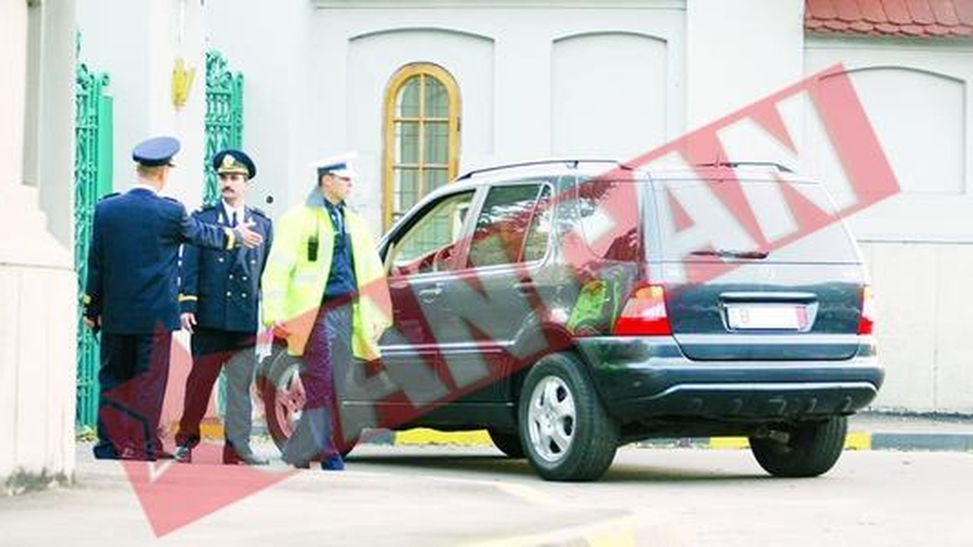 Un barbat a fost prins noaptea in curtea Palatului Prezidential