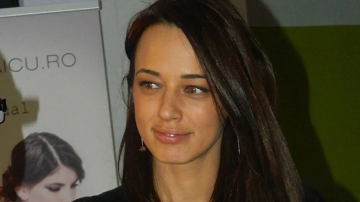 Schimbare spectaculoasa de look! Andreea Raicu a innebunit toata suflarea masculina cu frizura asta! Incredibil cum s-a tuns