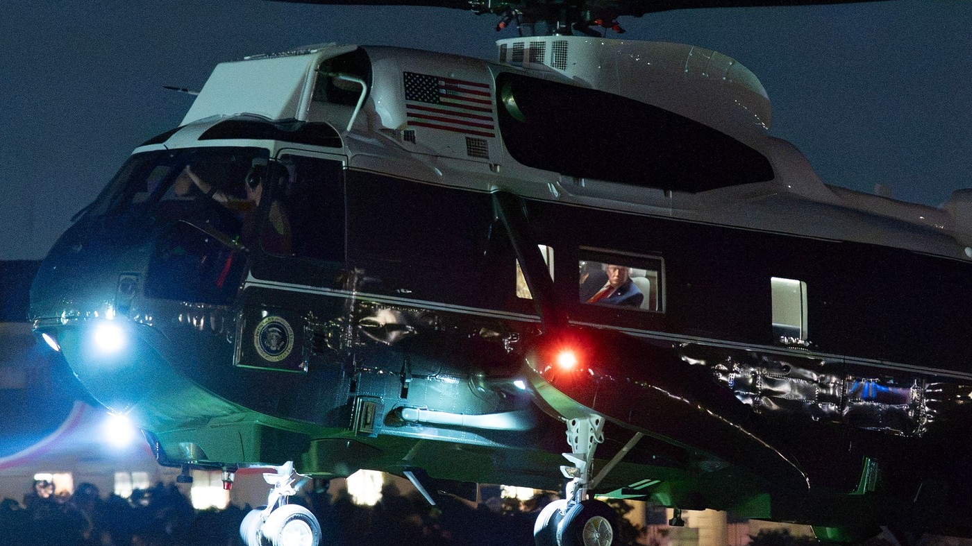 Elicopterul lui Donald Trump, aproape de coliziune cu un avion de pasageri. Autoritățile investighează incidentul