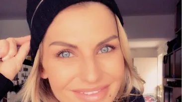 Oana Mareș și-a adus aminte de toți iubiții: ”De unde vii la ora asta?” ”Suntem în casa lui Smiley!”