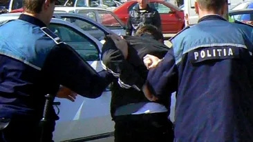 Un hoț din Botoșani, prins de un polițist aflat în timpul liber. Agentul a auzit strigătele de ajutor ale femeii care fusese tâlhărită