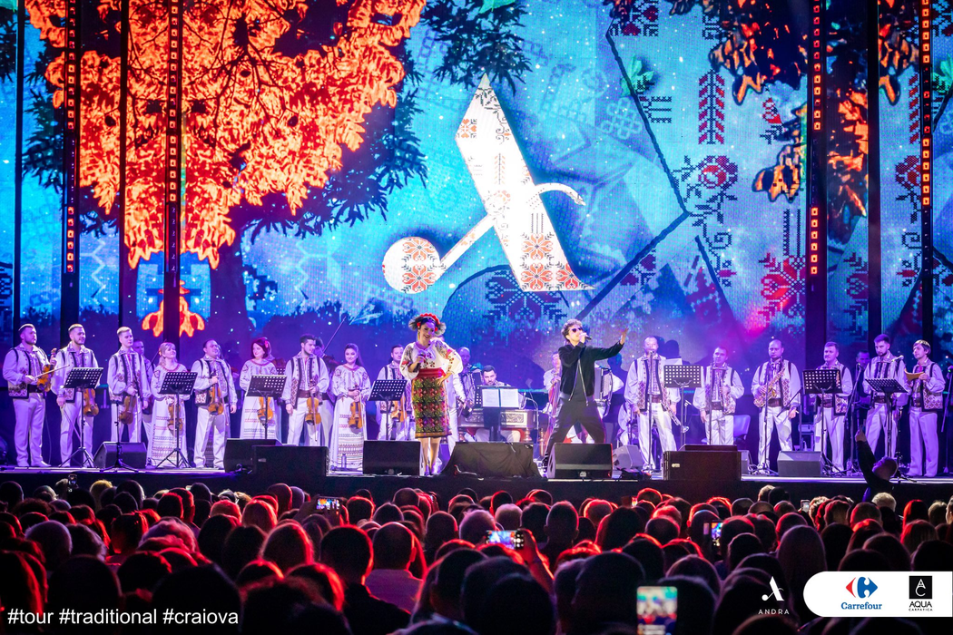 Ce a pățit Andra Măruță în timpul ultimului concert, de la Craiova! Ce au făcut spectatorii din primul rând