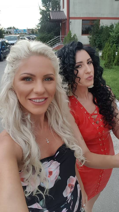 Mirela Banias de la “Insula Iubirii”, mărturii înfiorătoare: “Tatăl lui a murit spânzurandu-se”. Legătura neștiută dintre brunetă și un criminal în serie