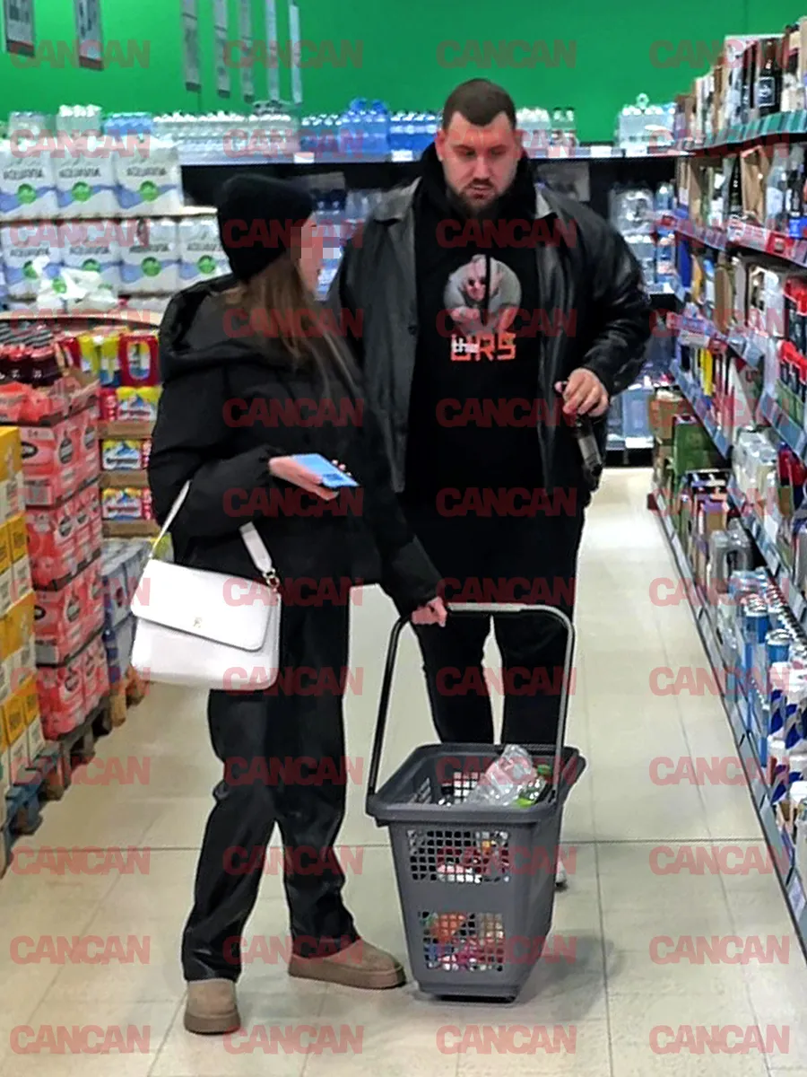 The Urs și soția la cumpărături