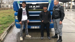 Doi afgani au încercat să intre în România ascunși printre piese auto. Cum i-au descoperit vameșii din Giurgiu