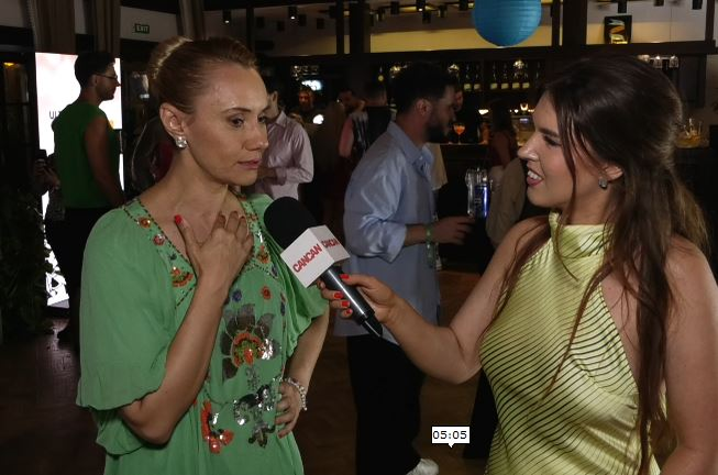 Fosta bebelușă va petrece jumătate din vară alături de Isabel și Maxim