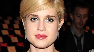 Craciun tragic pentru Kelly Osbourne marcat de pierderea unui membru drag al familiei! "Este o zi trista pentru noi!"