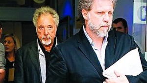 Tom Jones arata mai bine decat fiul lui