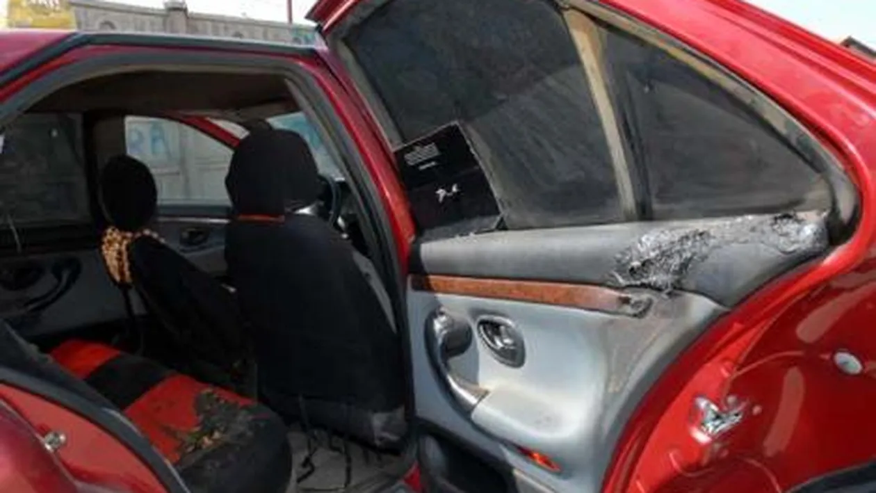 Un pervers a fost prins în acțiune în fața liceului! O elevă l-a observant și…