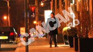 A aterizat aseara pe Otopeni! Faimosul actor Mickey Rourke s-a dus de la aeroport, in club! Dupa 5 minute, a plecat! Vezi de ce!