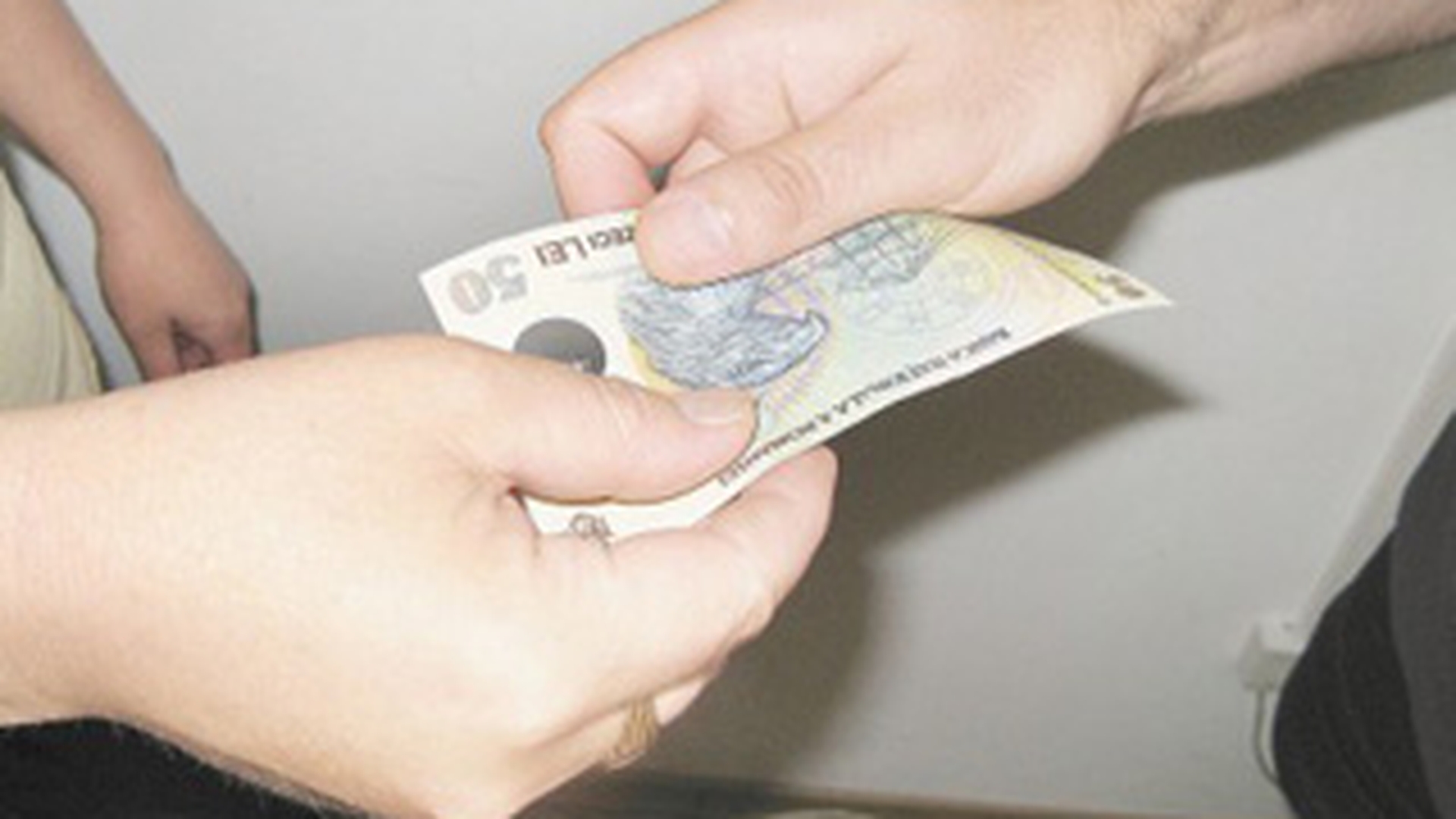 Sapte persoane, audiate pentru falsificare de moneda