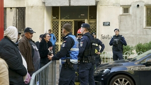 Gest emoționant după explozia din Rahova. Un tânăr și-a riscat viața pentru a recupera rochia de mireasă a soției sale
