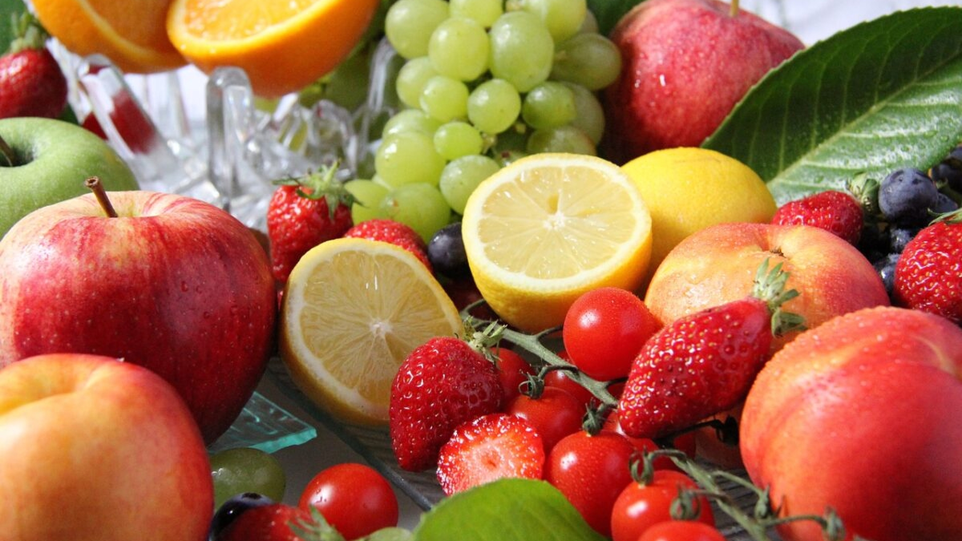 Fructul pe care să îl introduci în dietă, dacă vrei să slăbești! Are 40 de calorii