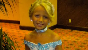 Fetite din SUA, duse cu forta la concursuri de Miss